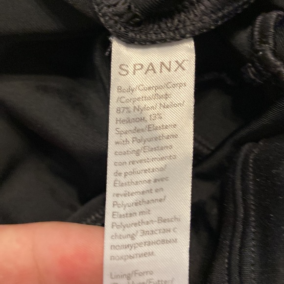 SPANX Leggings size M excellent condition please see pictures inseam 27” - Picture 11 of 16
